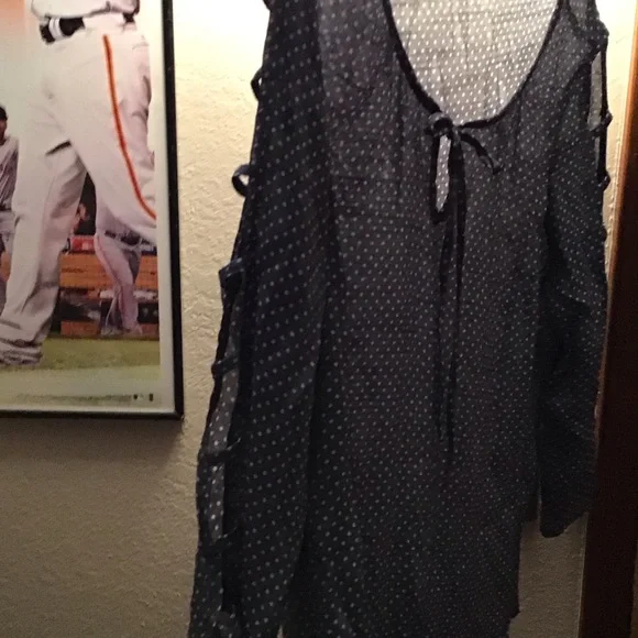 CADET BLUE & CREAM POLKA DOT TOP w/open arm detail XL - Picture 3 of 3